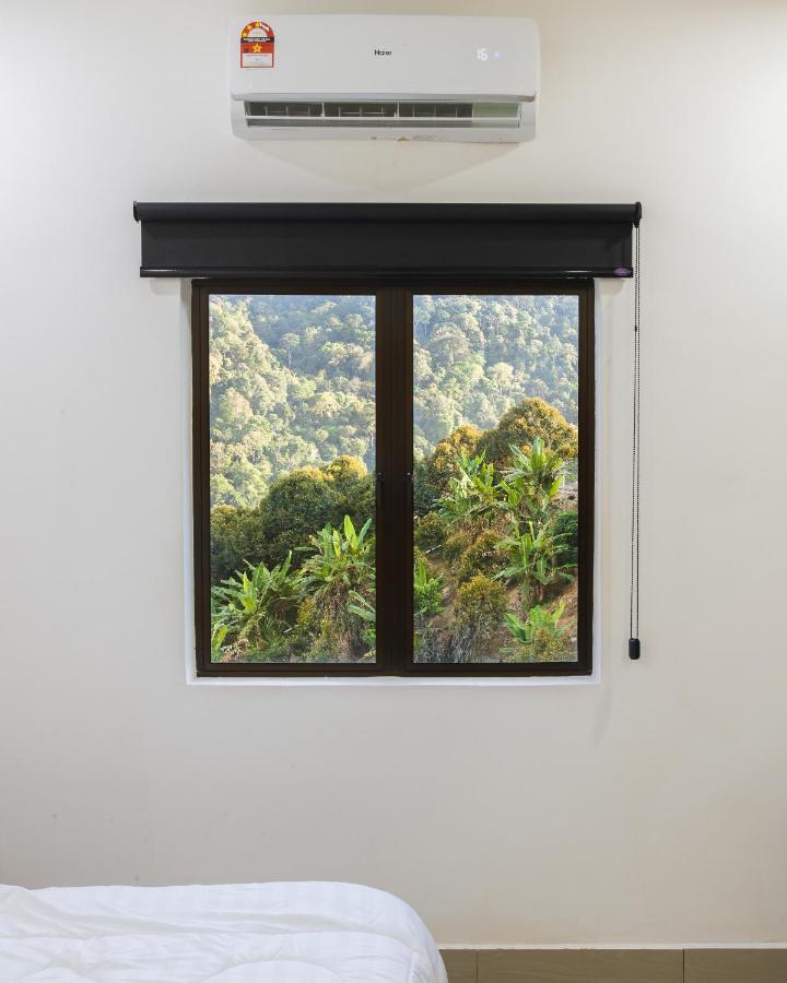 Ellin Forest Karaoke & Pool Resort Bukit Tinggi Bentong Extérieur photo