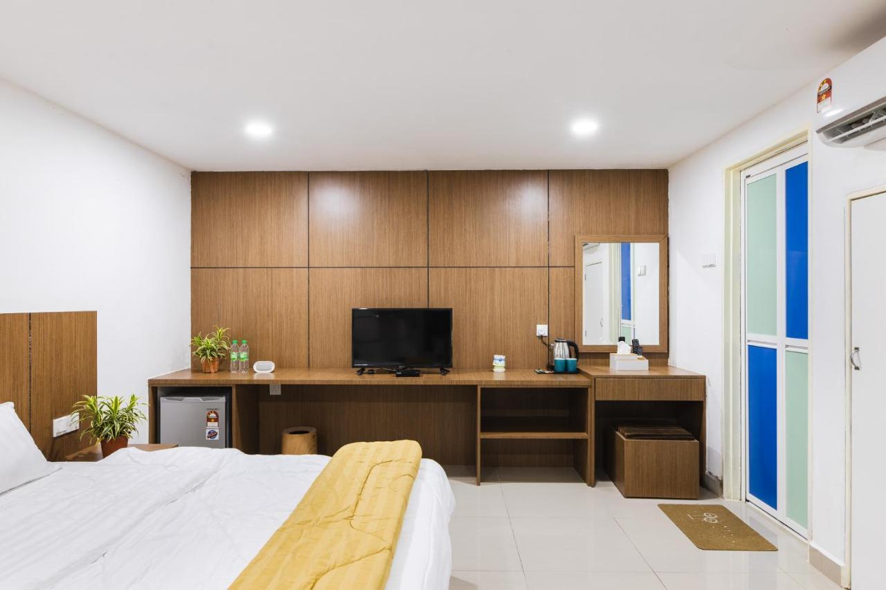 Ellin Forest Karaoke & Pool Resort Bukit Tinggi Bentong Extérieur photo