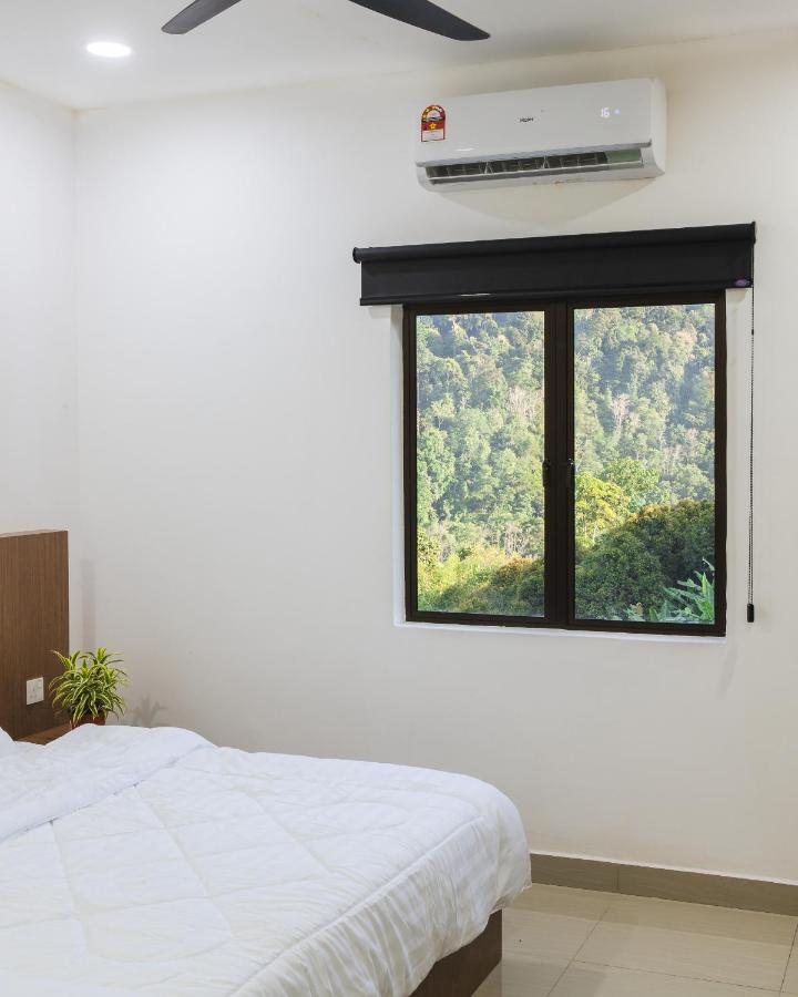 Ellin Forest Karaoke & Pool Resort Bukit Tinggi Bentong Extérieur photo