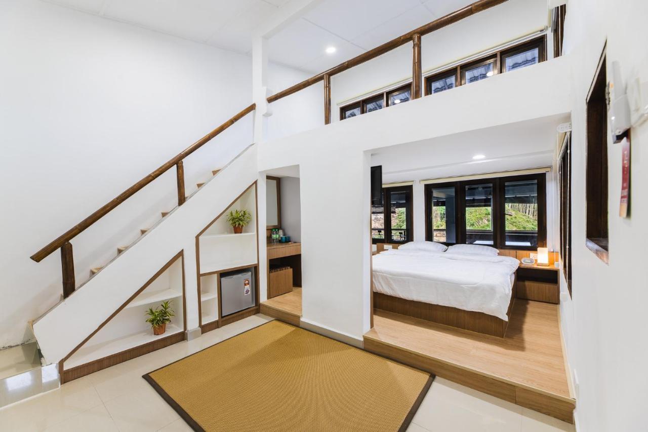 Ellin Forest Karaoke & Pool Resort Bukit Tinggi Bentong Extérieur photo