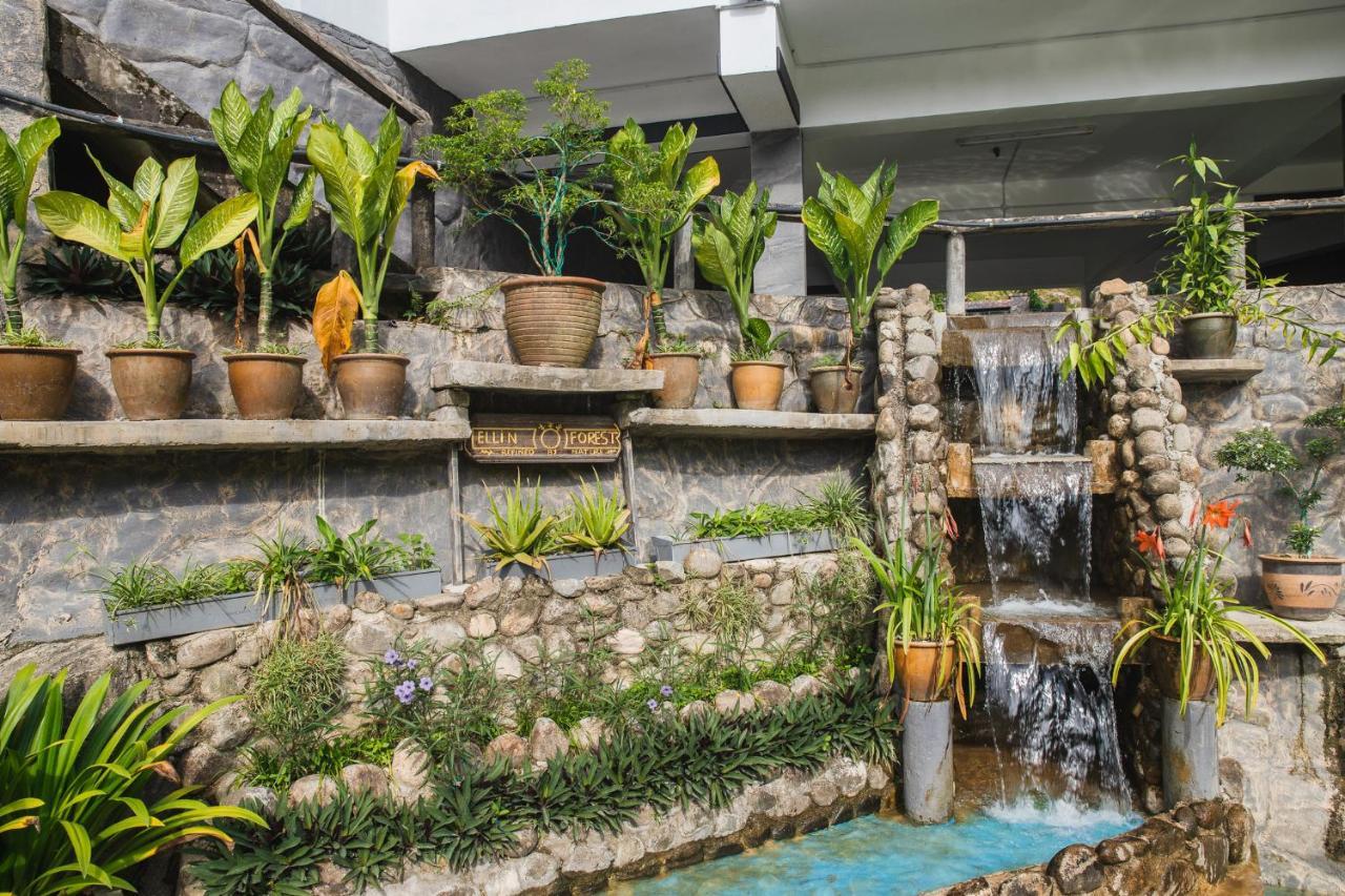 Ellin Forest Karaoke & Pool Resort Bukit Tinggi Bentong Extérieur photo