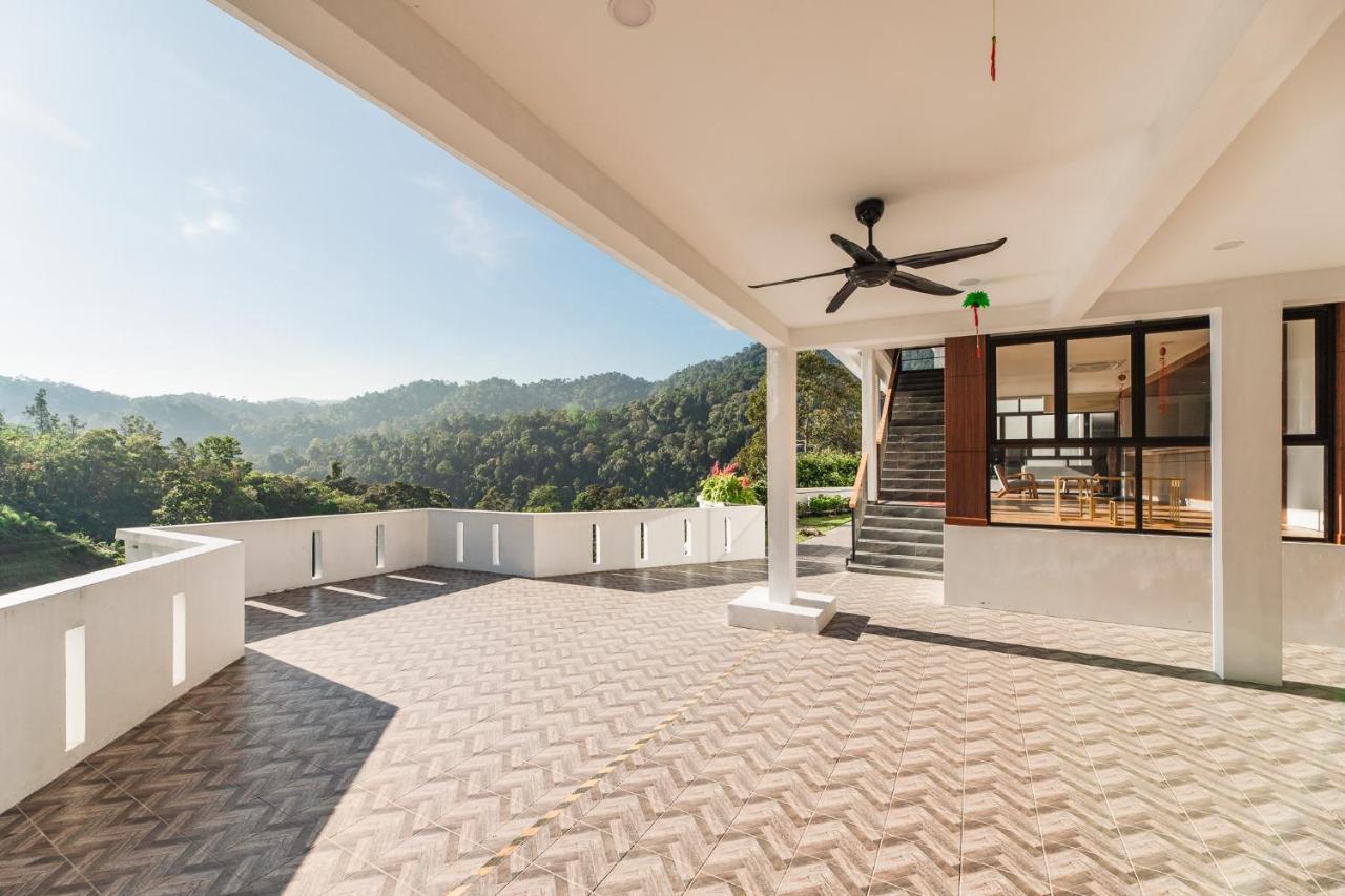 Ellin Forest Karaoke & Pool Resort Bukit Tinggi Bentong Extérieur photo