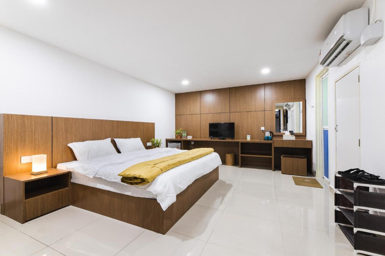 Ellin Forest Karaoke & Pool Resort Bukit Tinggi Bentong Extérieur photo