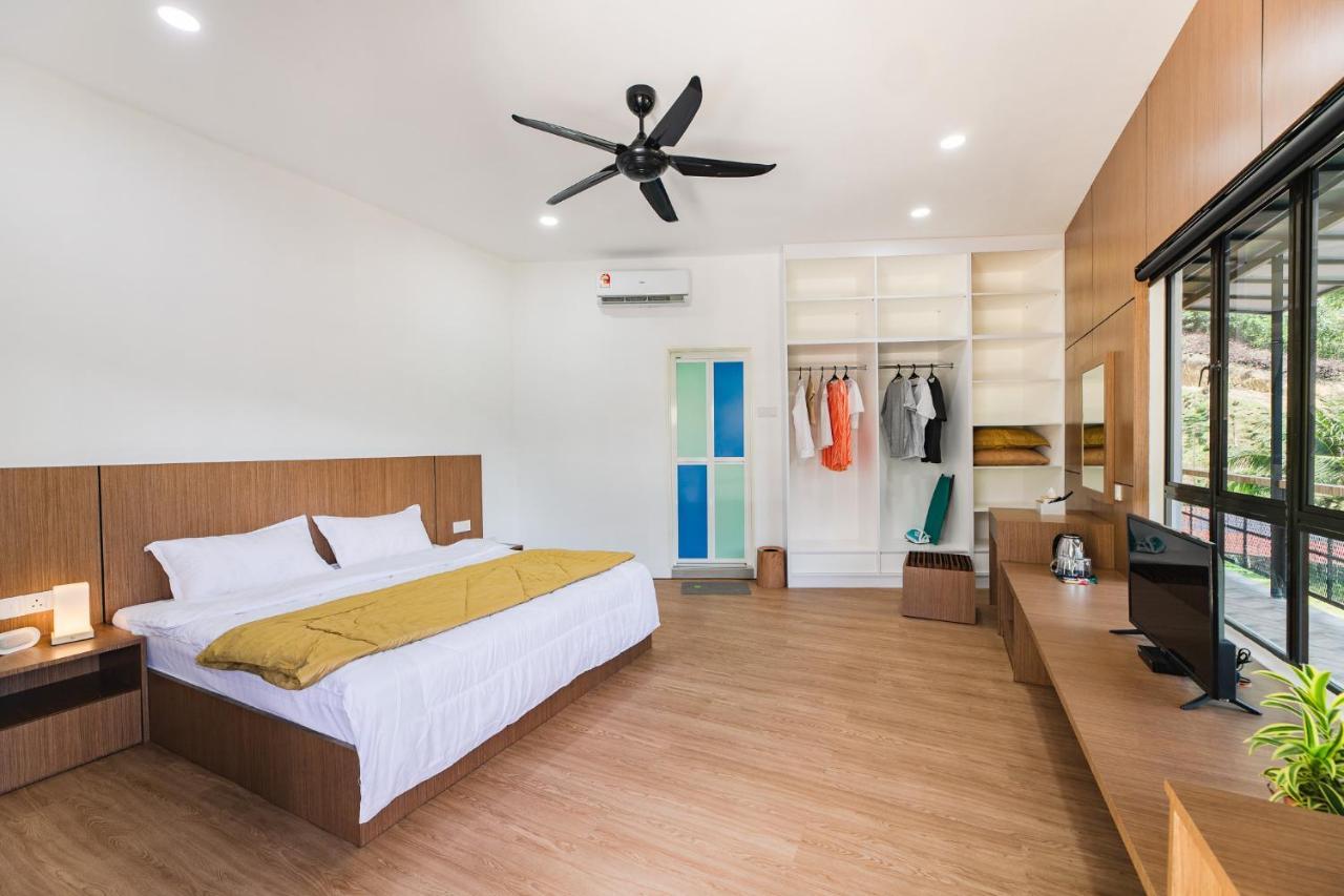 Ellin Forest Karaoke & Pool Resort Bukit Tinggi Bentong Extérieur photo